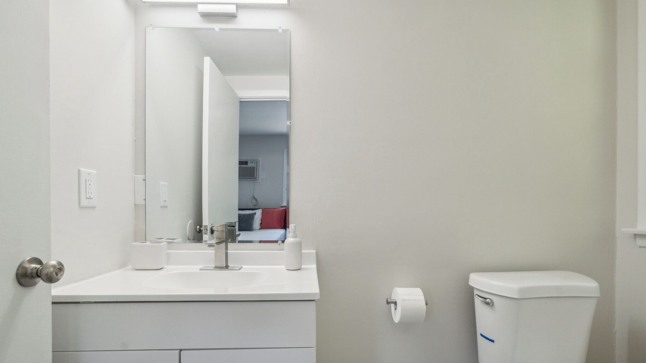 Photo of Bathroom in Newark