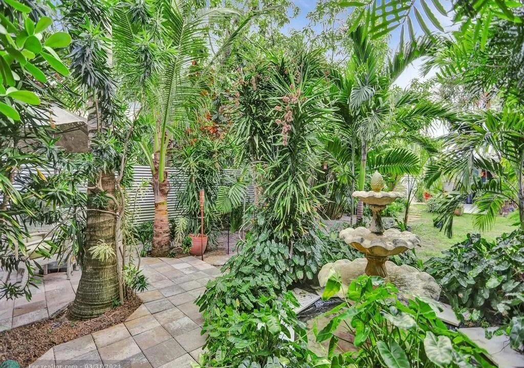 Photo of Patio Balcony in South Middle River