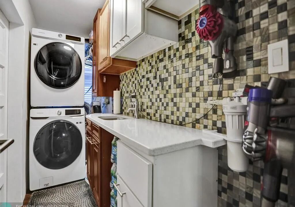 Photo of Bathroom in South Middle River
