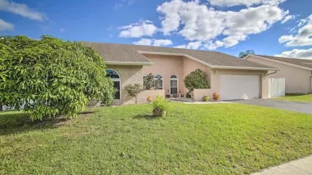 Photo of Outdoor in Lauderhill