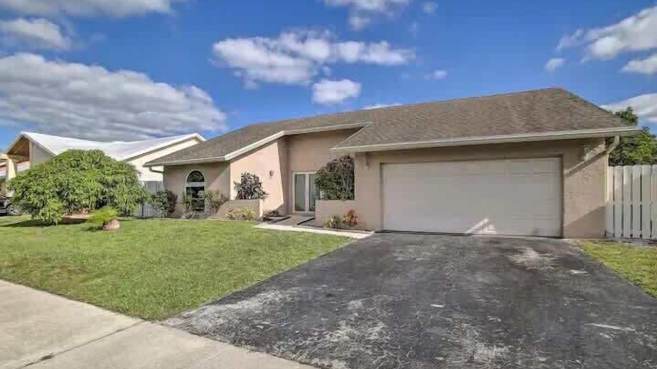 Photo of Outdoor in Lauderhill