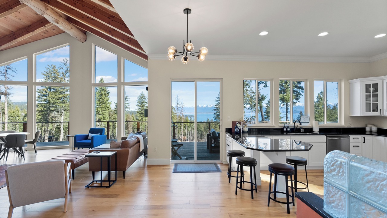 Photo of Livingroom in Lakeside