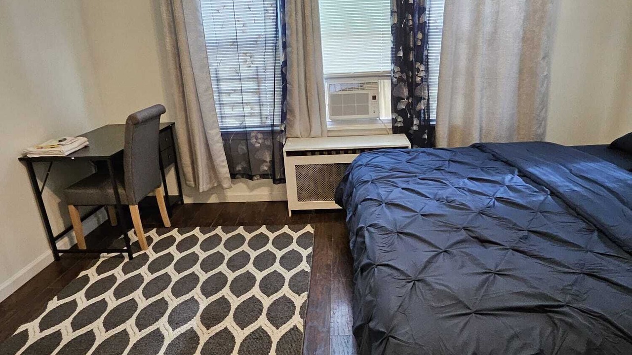 Photo of Bedroom in Lower Vailsburg