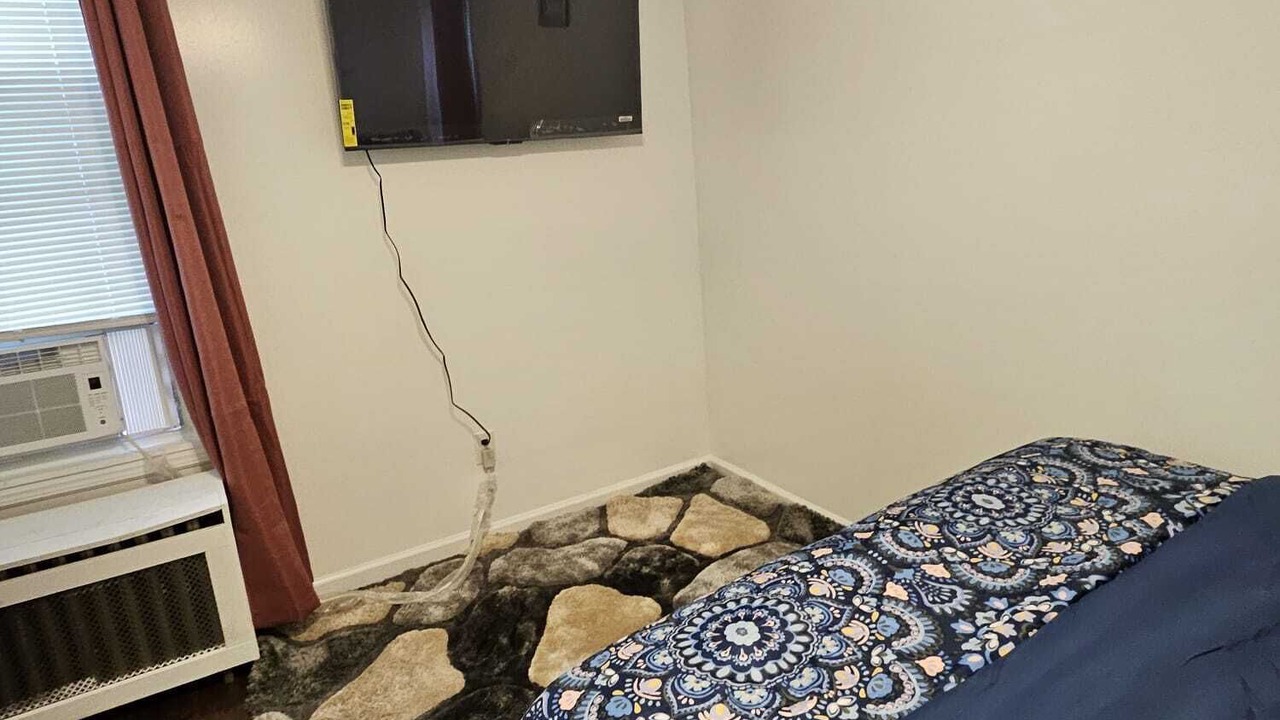 Photo of Bedroom in Lower Vailsburg