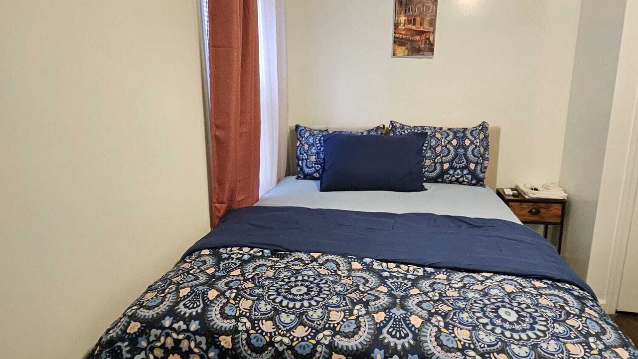 Photo of Bedroom in Lower Vailsburg