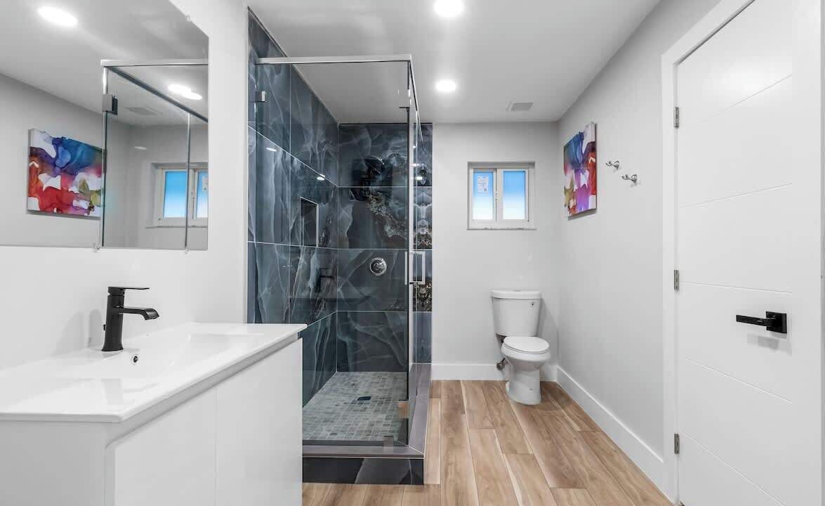 Photo of Bathroom in Plantation
