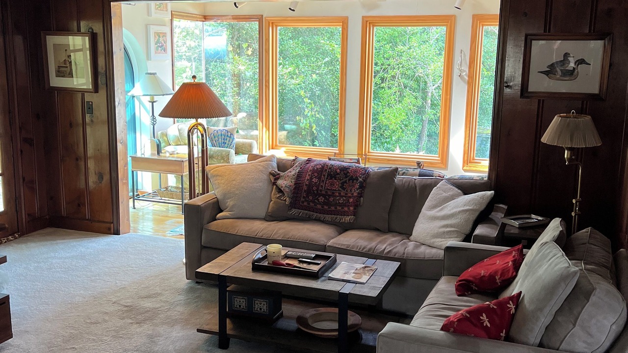 Photo of Livingroom in Wardour