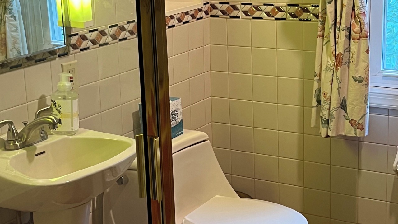 Photo of Bathroom in Wardour