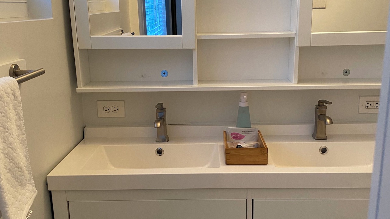 Photo of Bathroom in Riverside Park