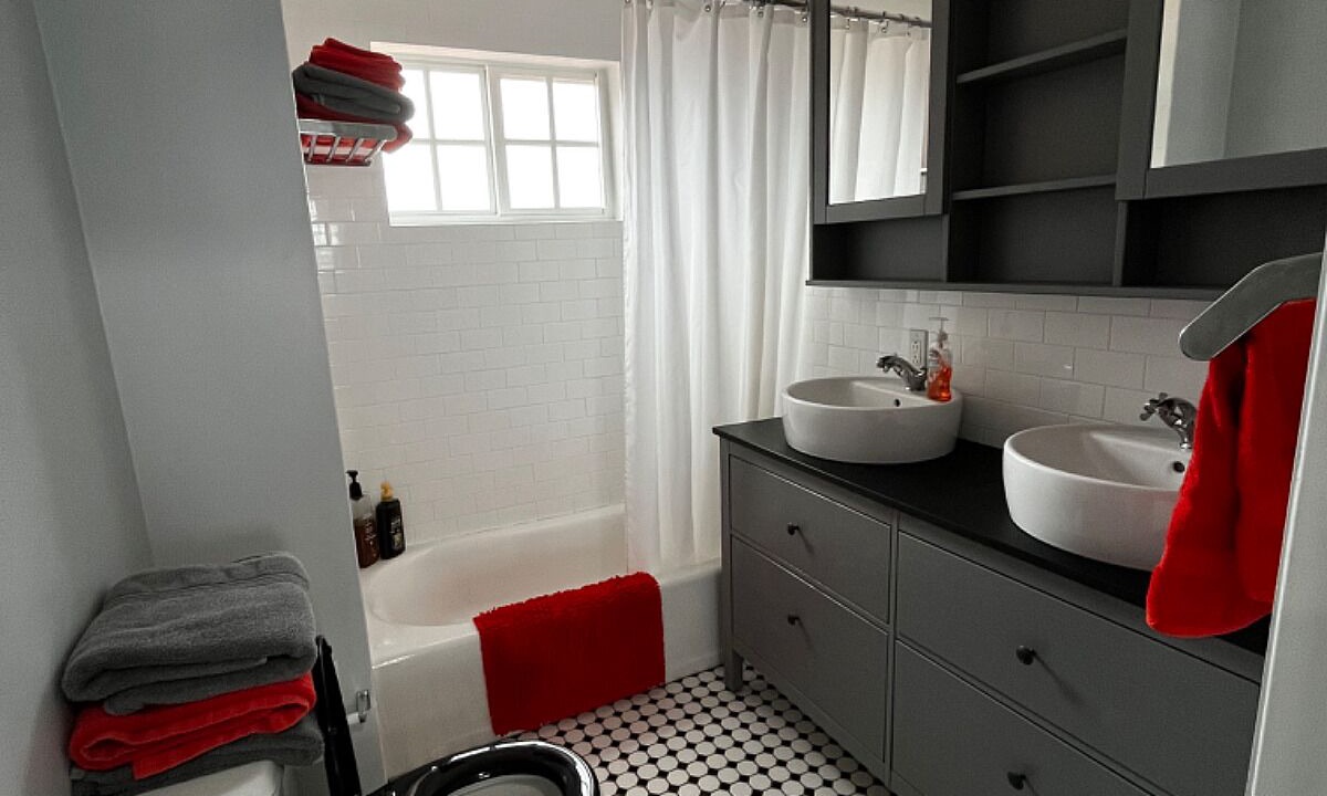 Photo of Bathroom in Miami Gardens