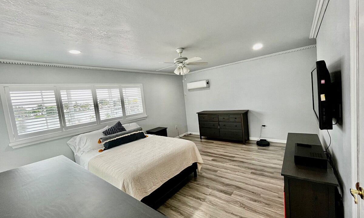 Photo of Bedroom in Miami Gardens