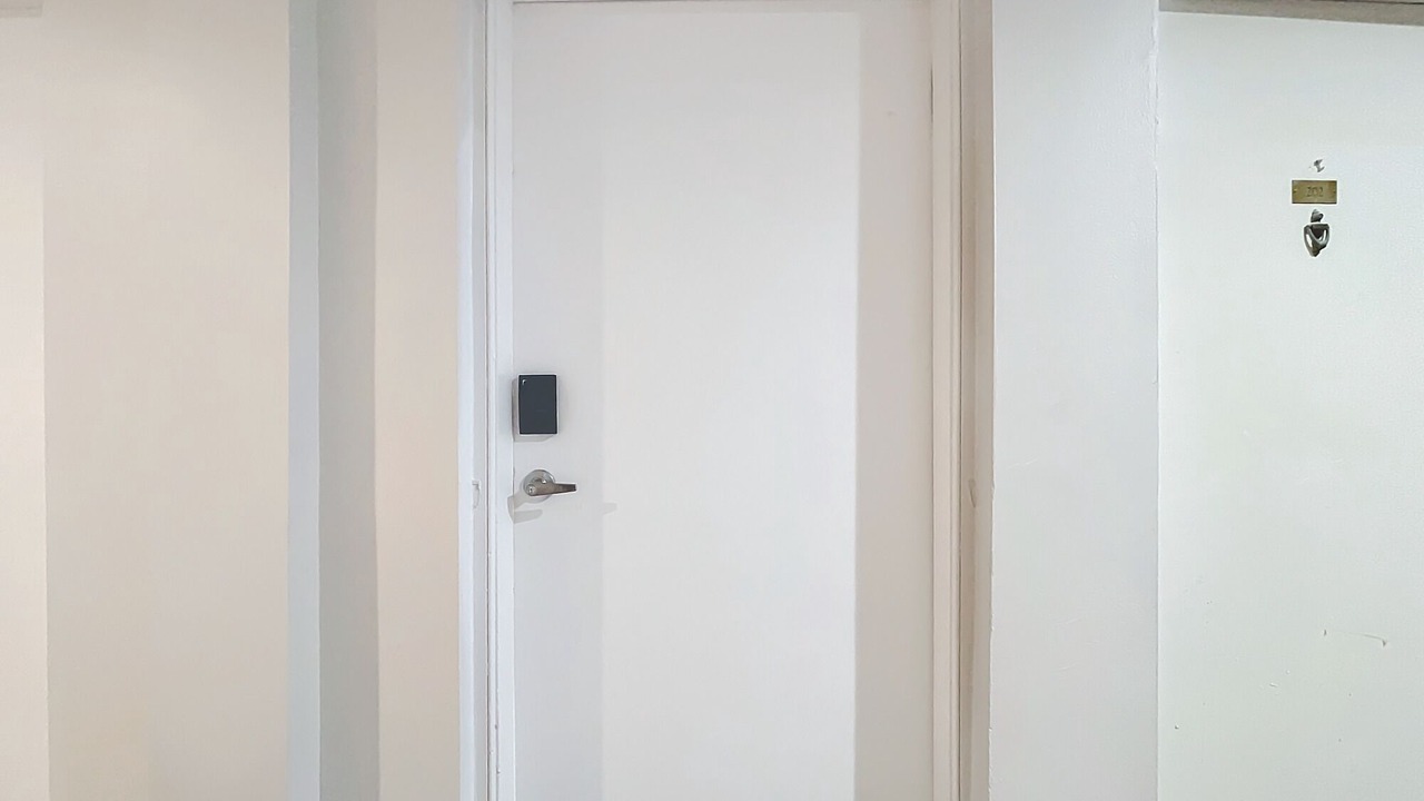 Photo of Bedroom in Lauderdale Harbours