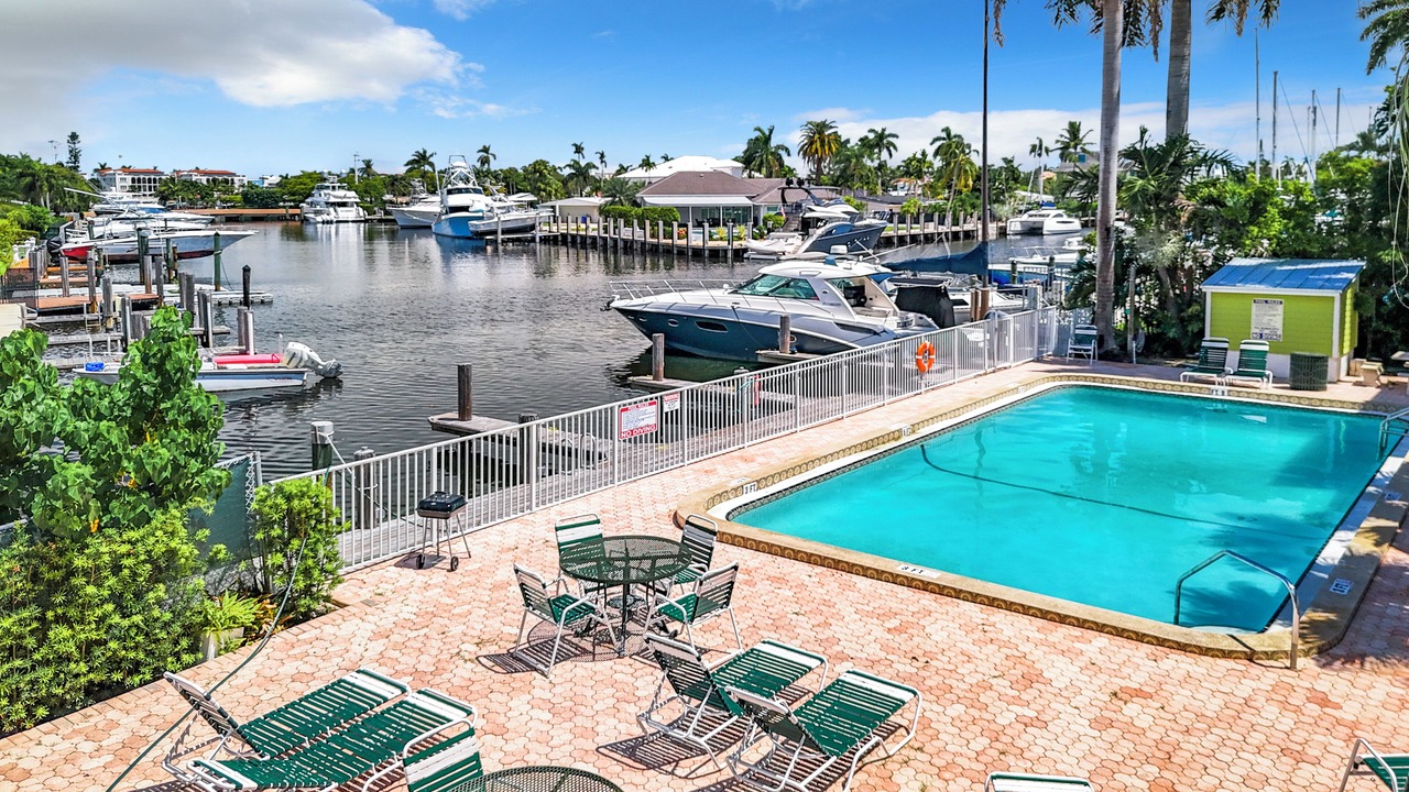Photo of Bedroom in Lauderdale Harbours