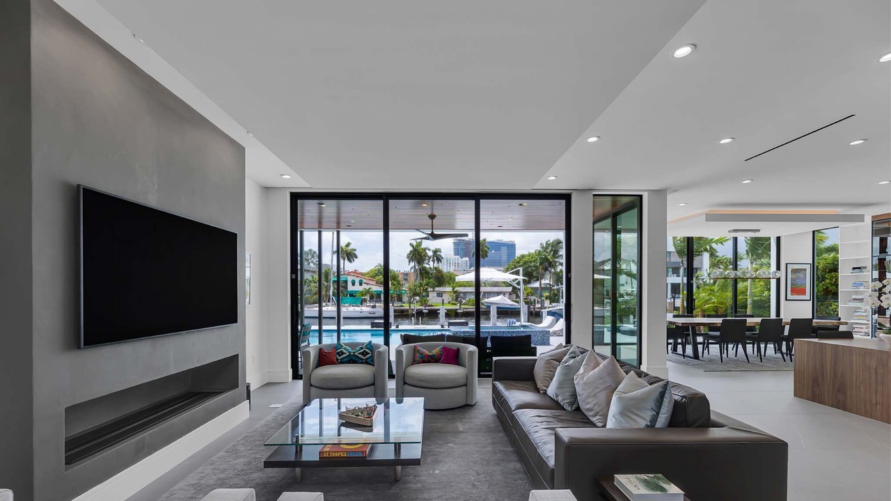 Photo of Bedroom in Lauderdale Harbours