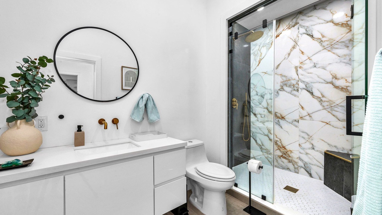 Photo of Bathroom in Little Haiti