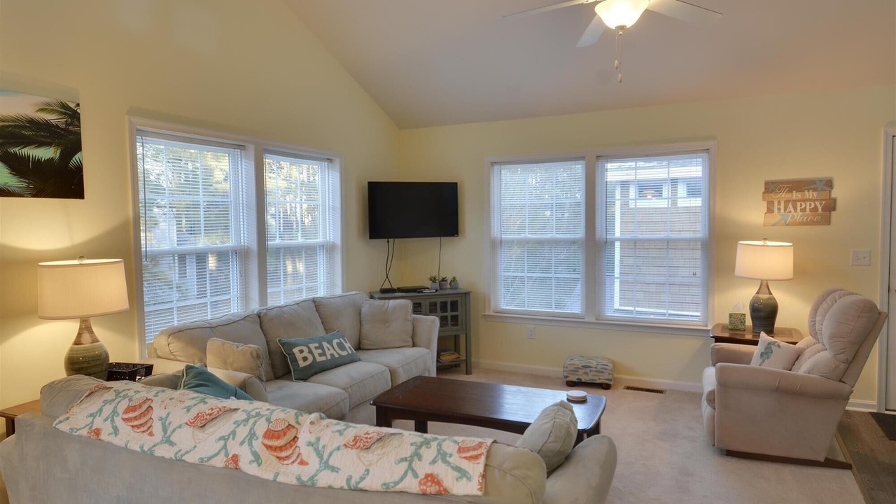 Photo of Livingroom in Sandpiper Pines