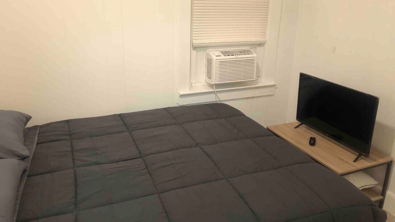 Photo of Bedroom in Elizabeth