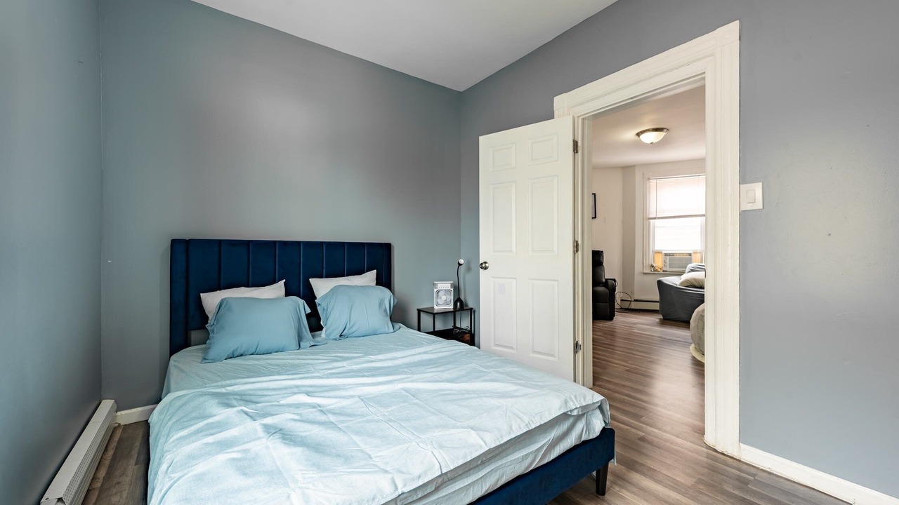 Photo of Bedroom in Forest Hill