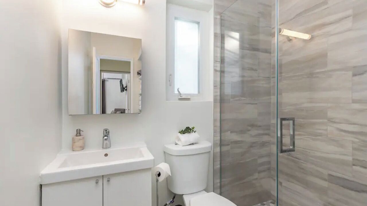 Photo of Bathroom in Colee Hammock
