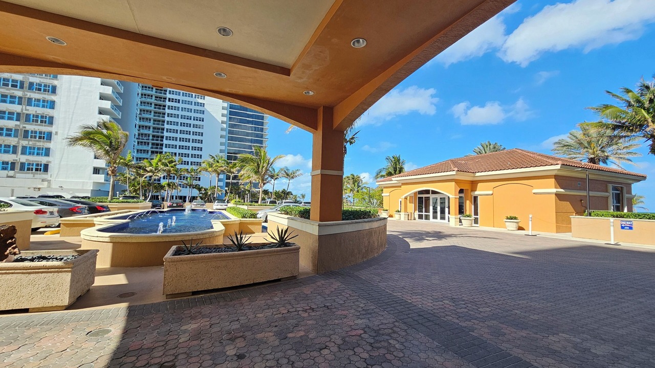 Photo of Outdoor in Hallandale Beach