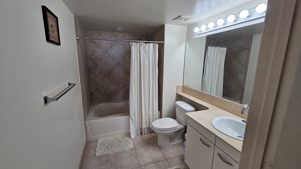 Photo of Bathroom in Hallandale Beach