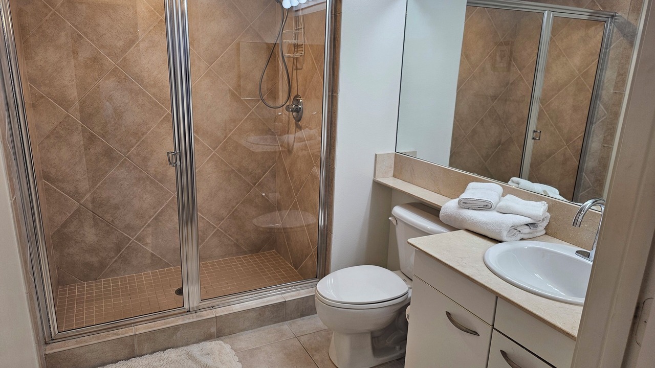 Photo of Bathroom in Hallandale Beach