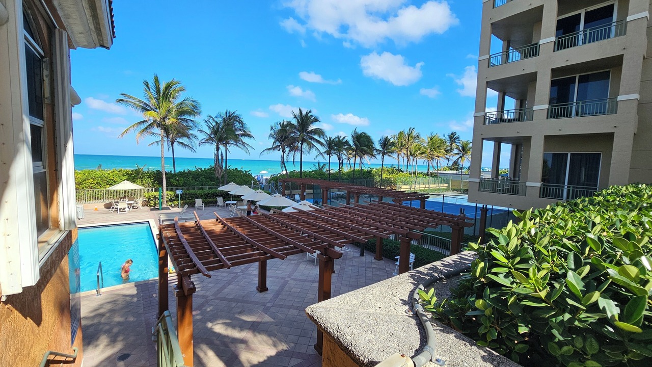 Photo of Outdoor in Hallandale Beach