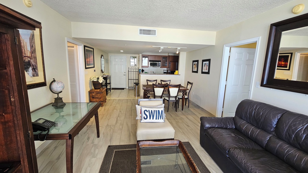 Photo of Livingroom in Hallandale Beach