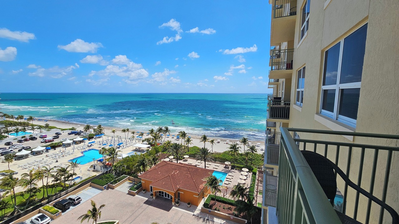 Photo of Outdoor in Hallandale Beach