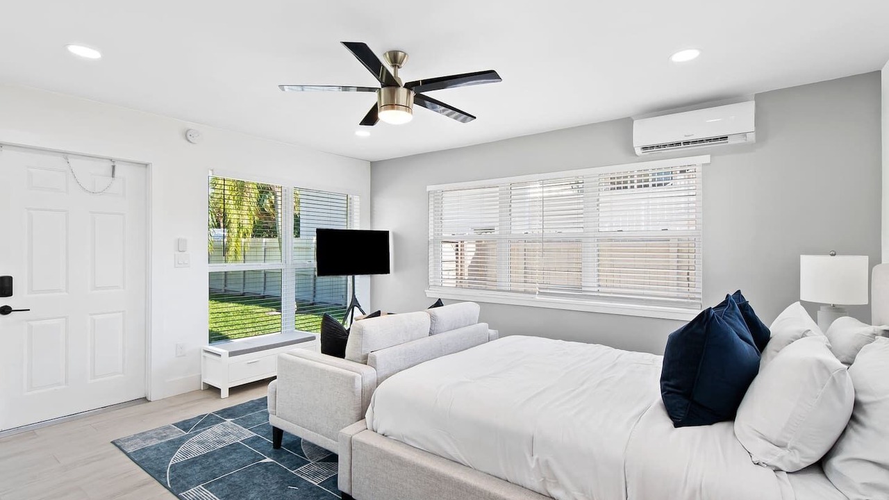 Photo of Bedroom in Coral Ridge