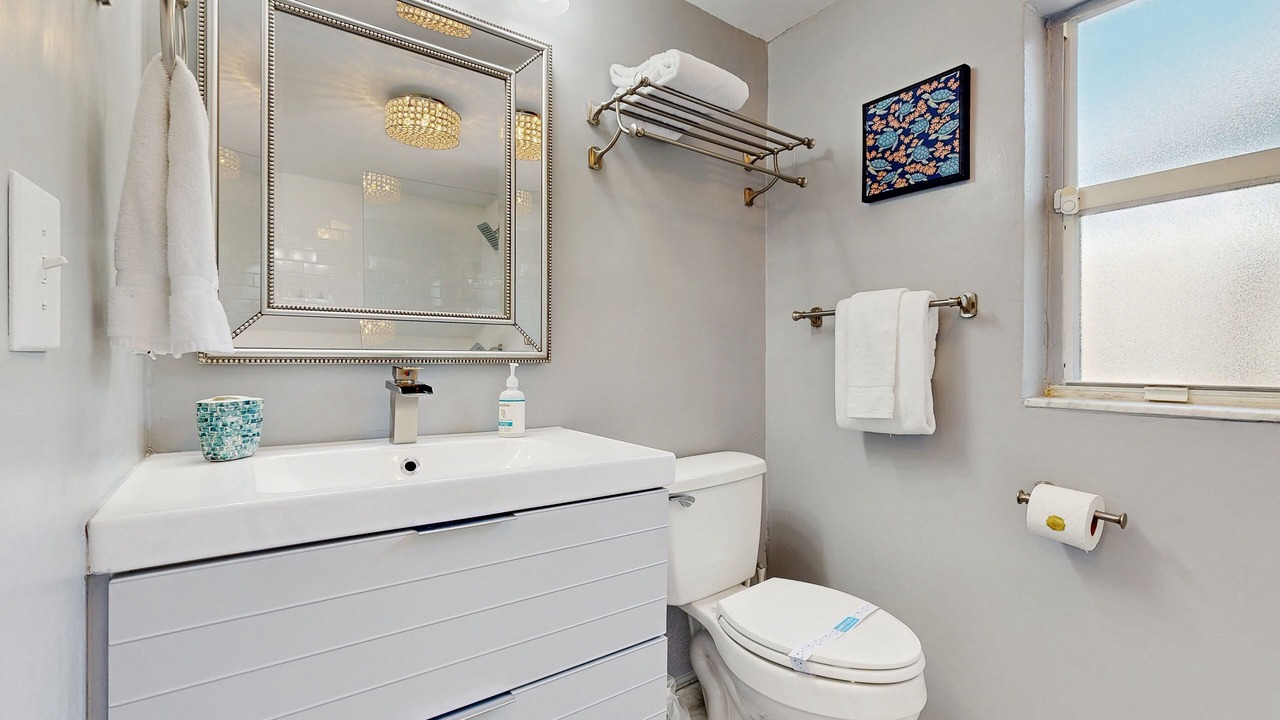Photo of Bathroom in Harbor Village