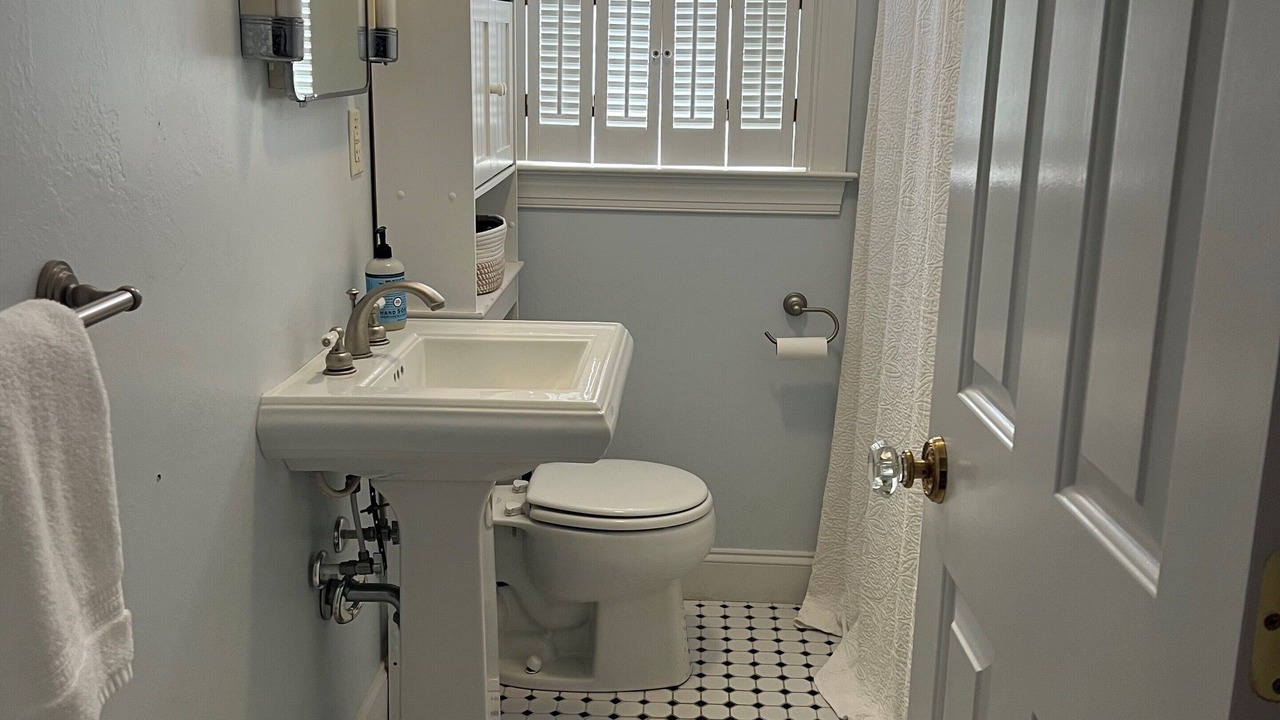 Photo of Bathroom in Rock Hall