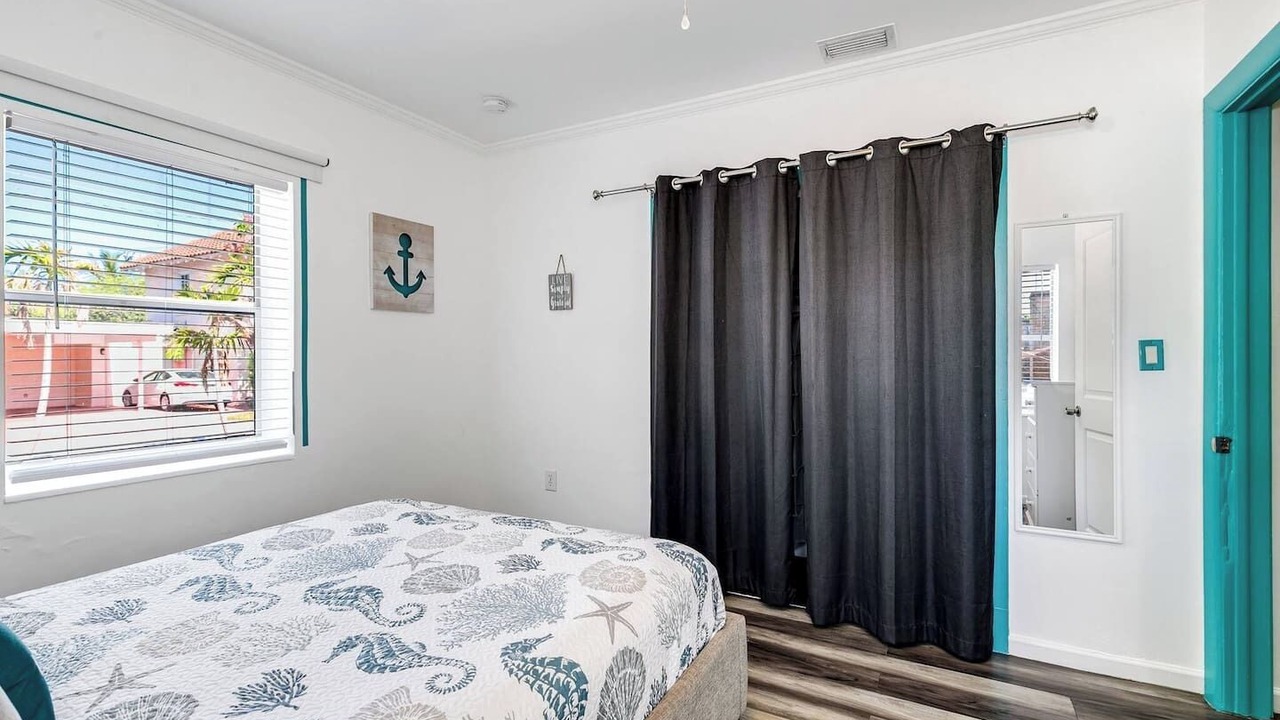 Photo of Bedroom in Royal Poinciana