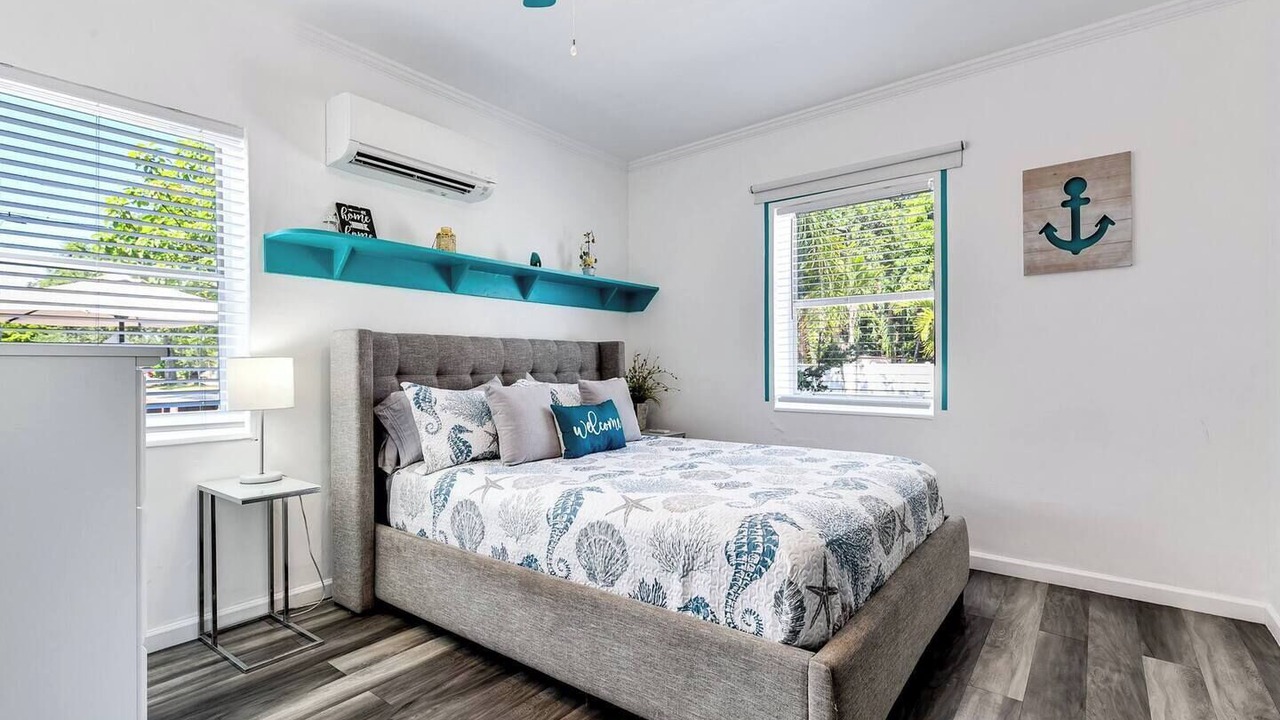 Photo of Bedroom in Royal Poinciana