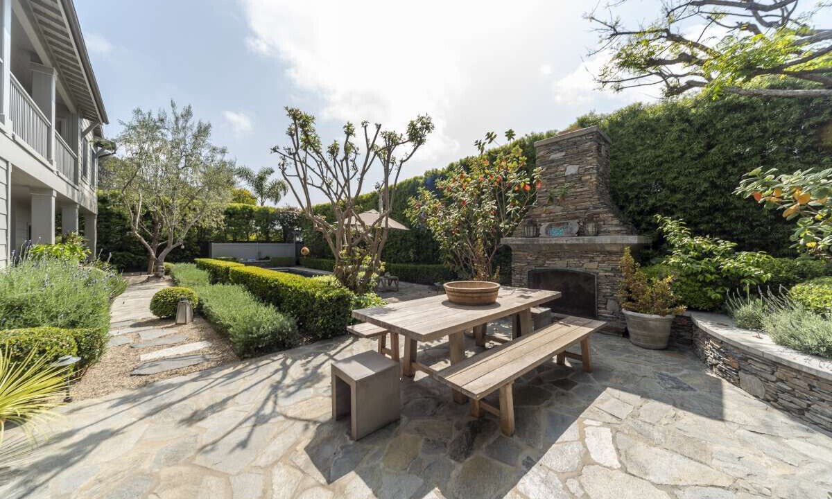 Photo of Outdoor in Brentwood