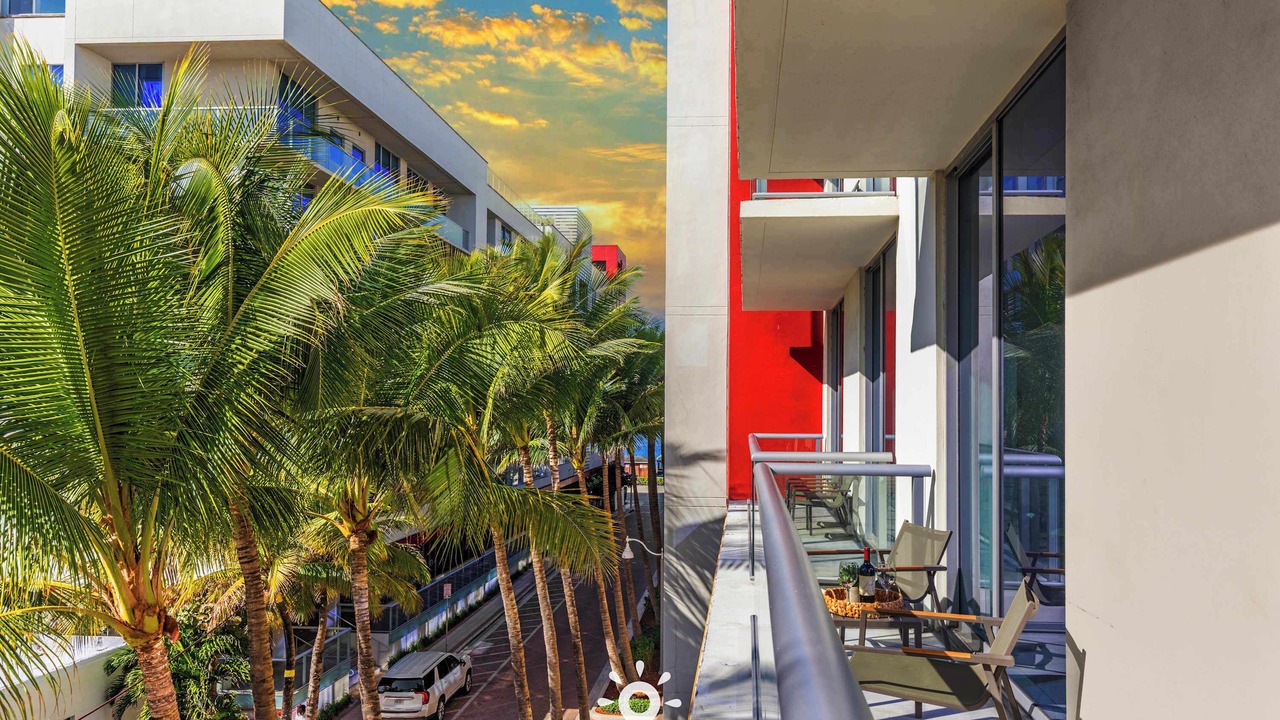 Photo of Patio Balcony in Hollywood