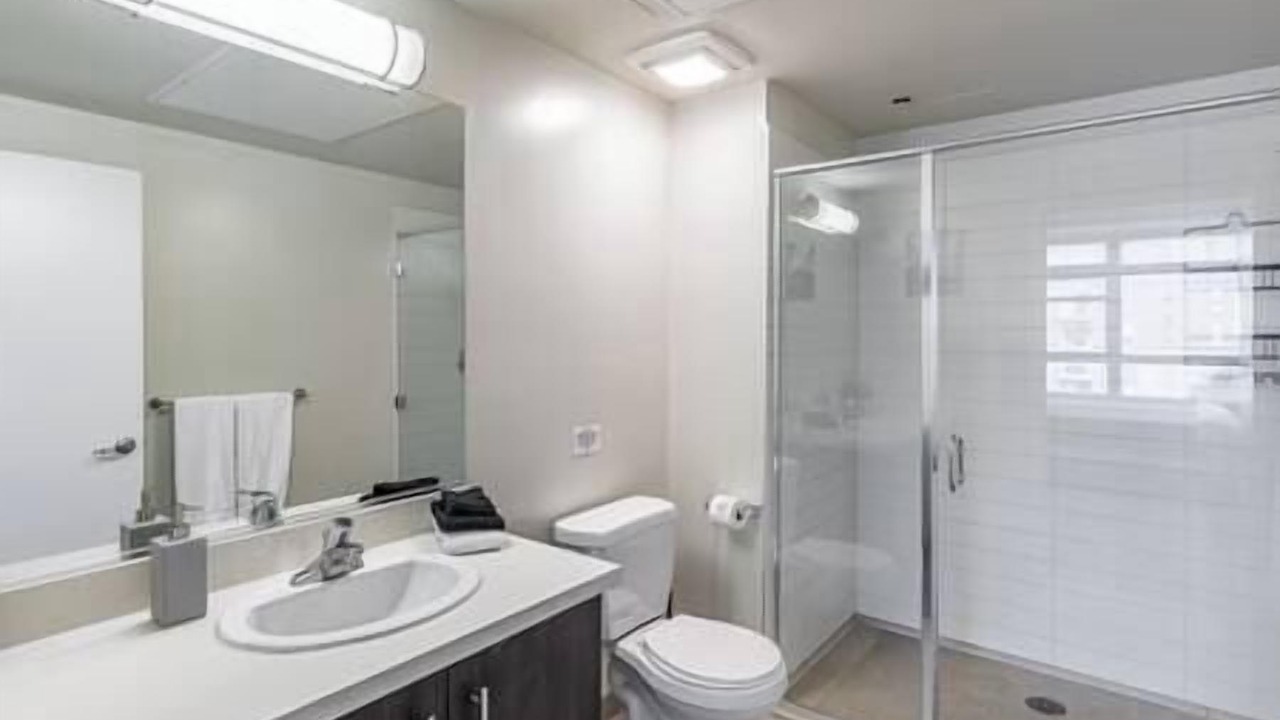 Photo of Bathroom in Downtown Los Angeles
