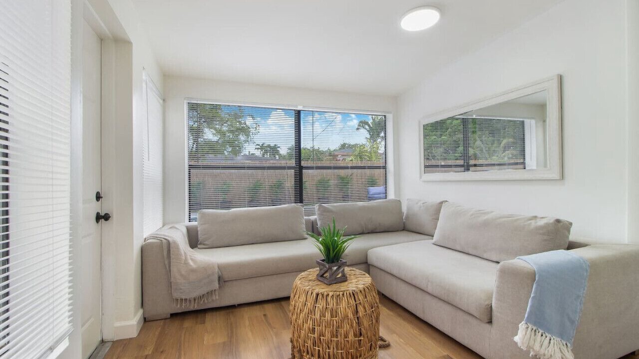 Photo of Livingroom in Hallandale Beach