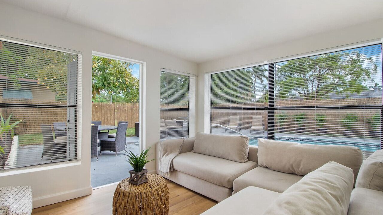 Photo of Livingroom in Hallandale Beach