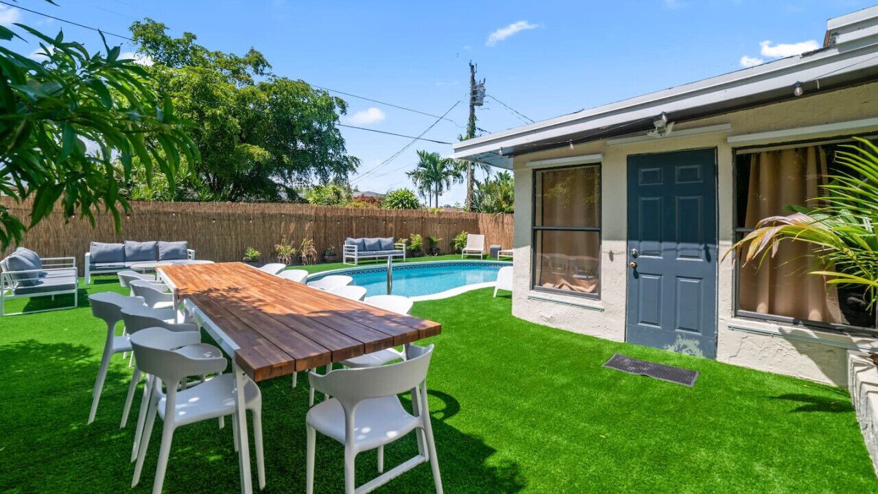 Photo of Outdoor in Hallandale Beach