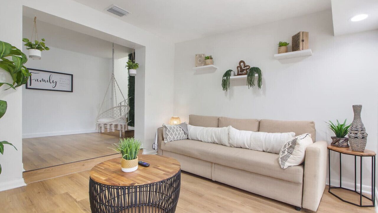 Photo of Livingroom in Hallandale Beach