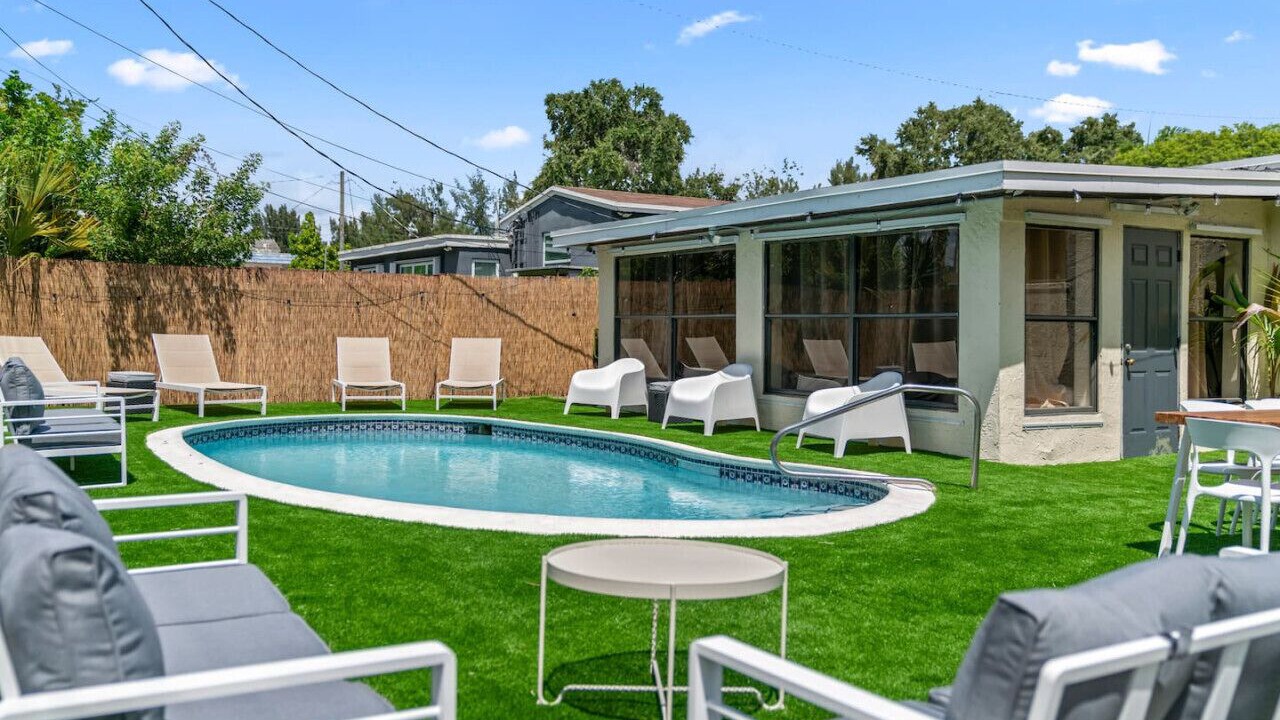 Photo of Outdoor in Hallandale Beach