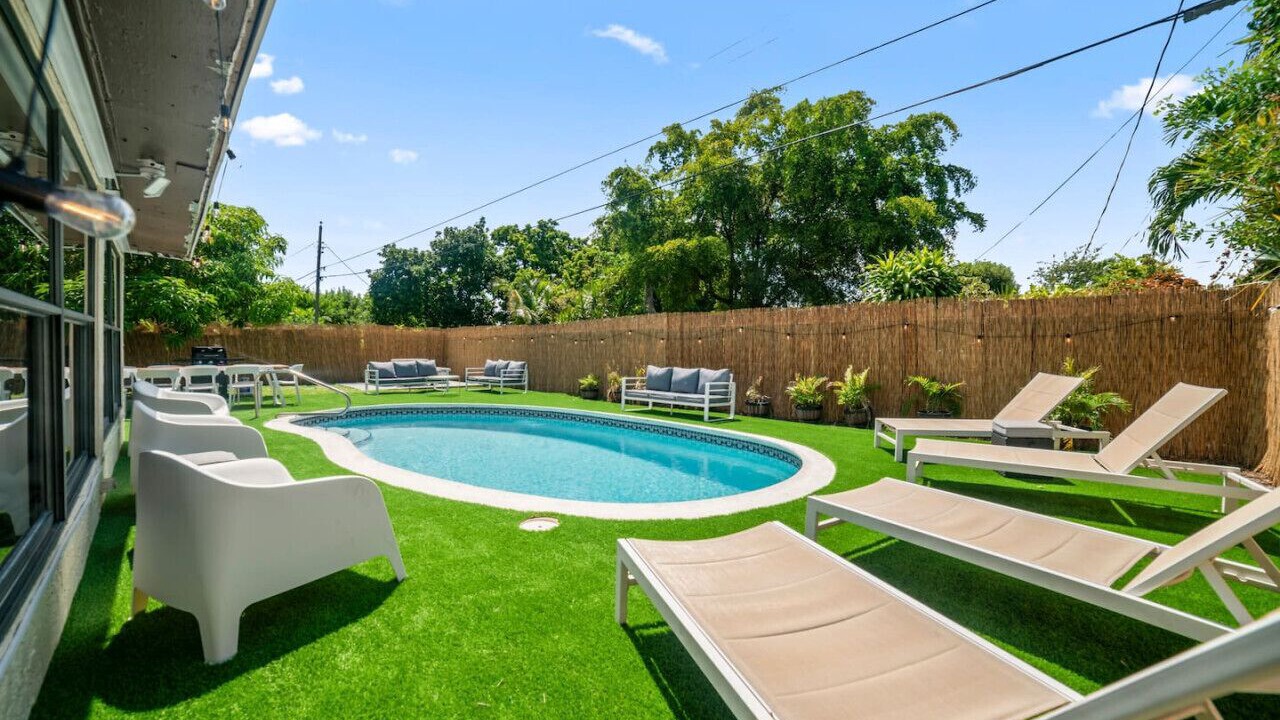 Photo of Outdoor in Hallandale Beach