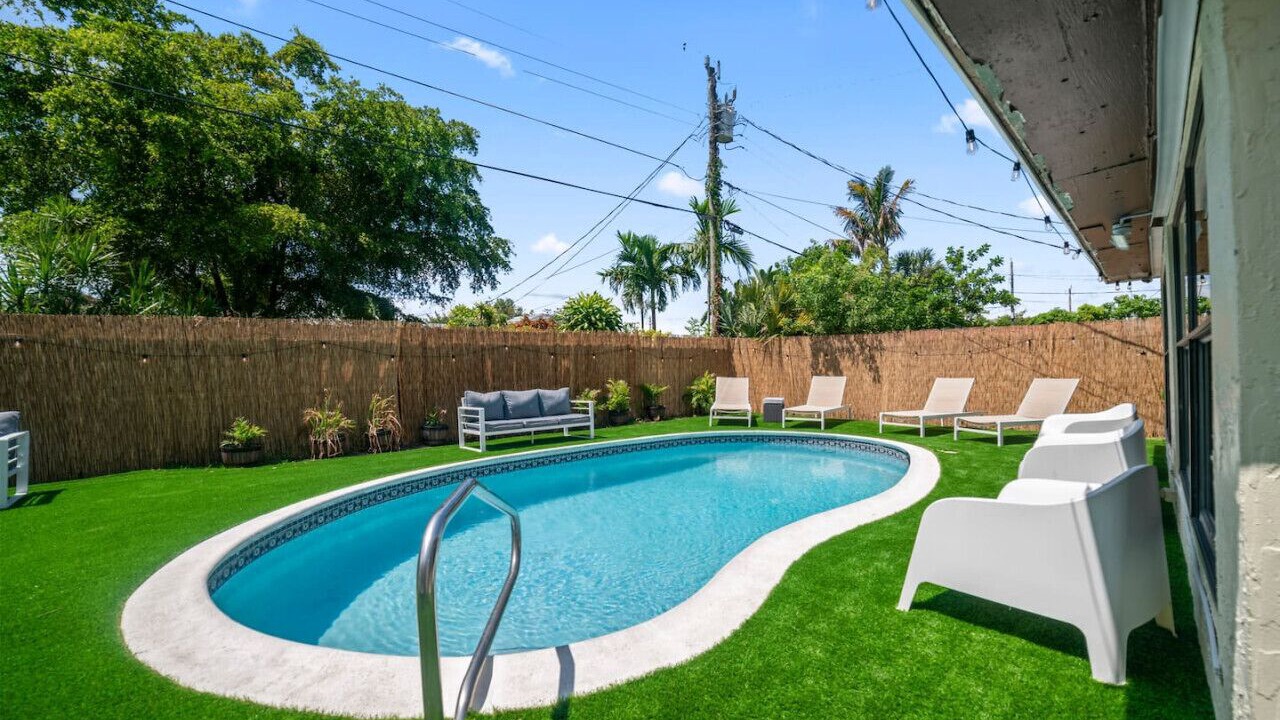 Photo of Outdoor in Hallandale Beach