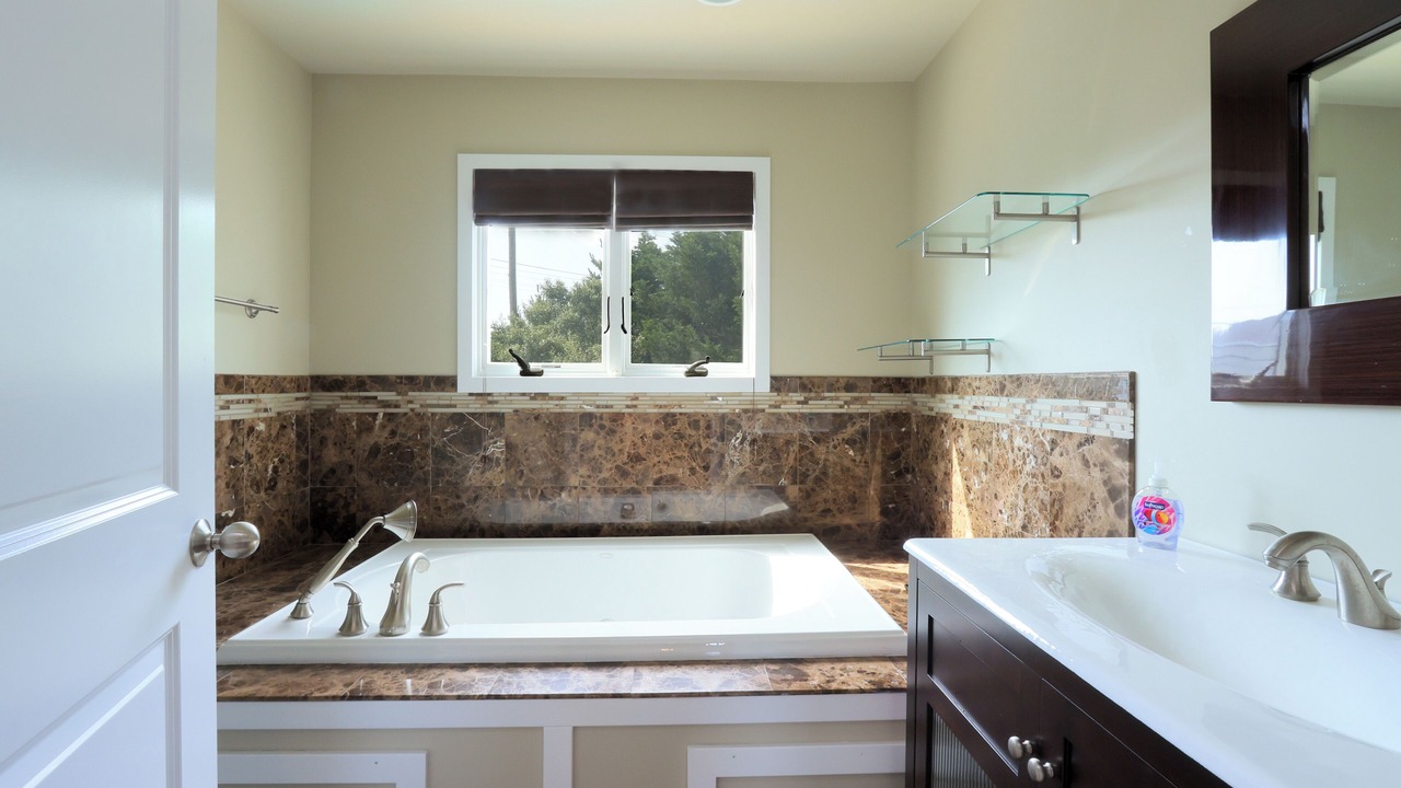 Photo of Bathroom in Loveladies
