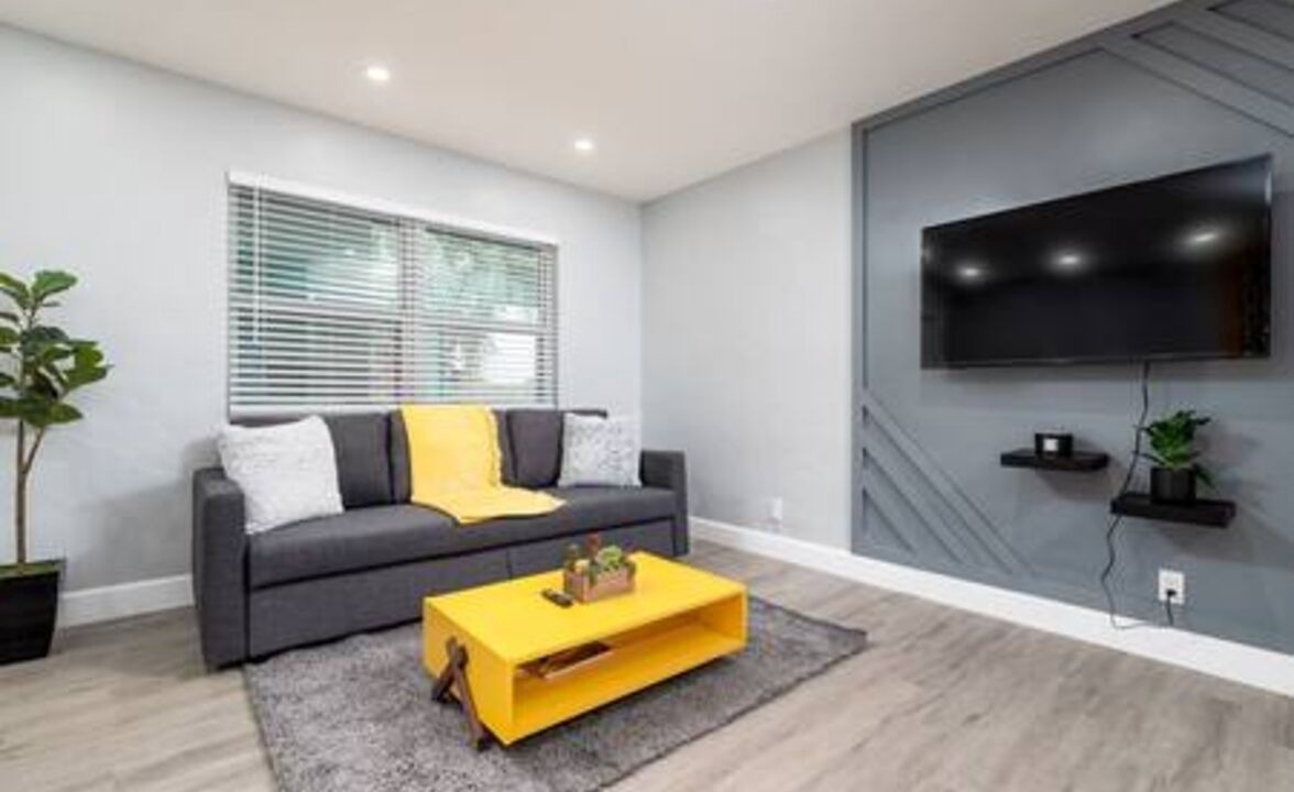 Photo of Livingroom in Coral Shores