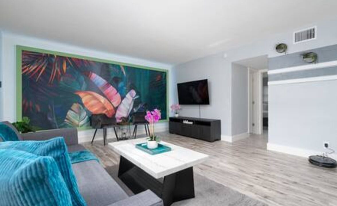 Photo of Livingroom in Coral Shores