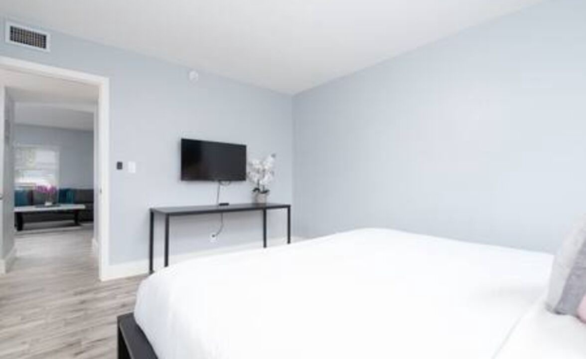 Photo of Bedroom in Coral Shores