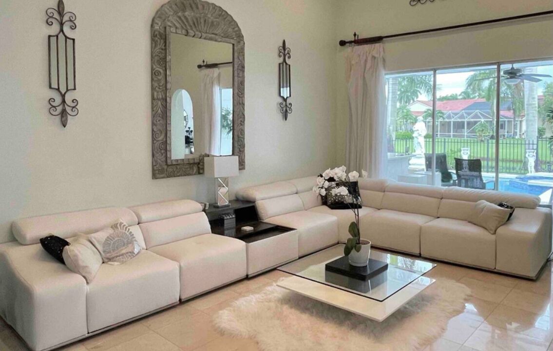 Photo of Livingroom in Coral Springs