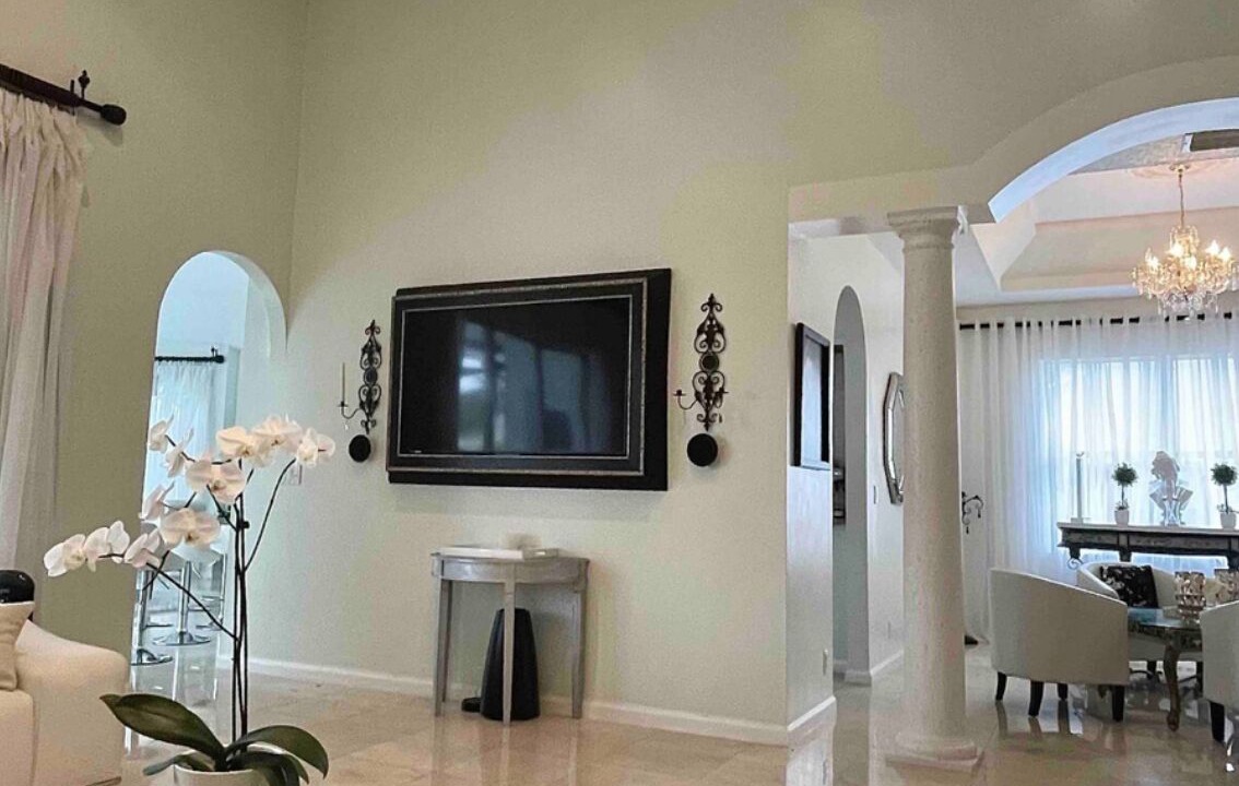 Photo of Livingroom in Coral Springs